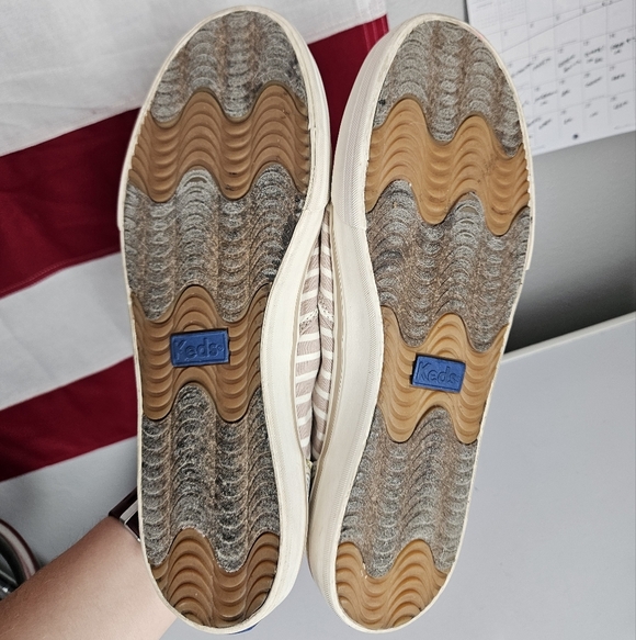 Striped Canvas Sneakers with Floral Heel Keds 8.5 - Picture 5 of 8
